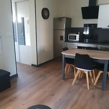 Apartment Chaleureux F2 - Proche Mer-terrasse - Entierement Equipe-linge Maison -canet 66 *