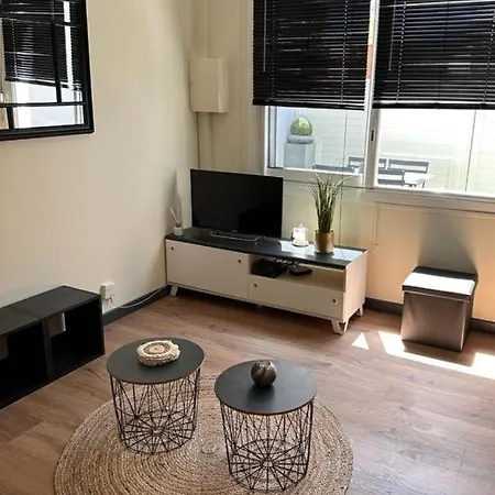 Chaleureux F2 - Proche Mer-terrasse - Entierement Equipe-linge Maison -canet 66 Apartment